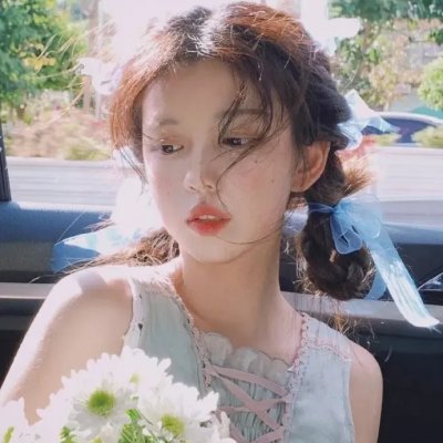 9顶假发的女孩